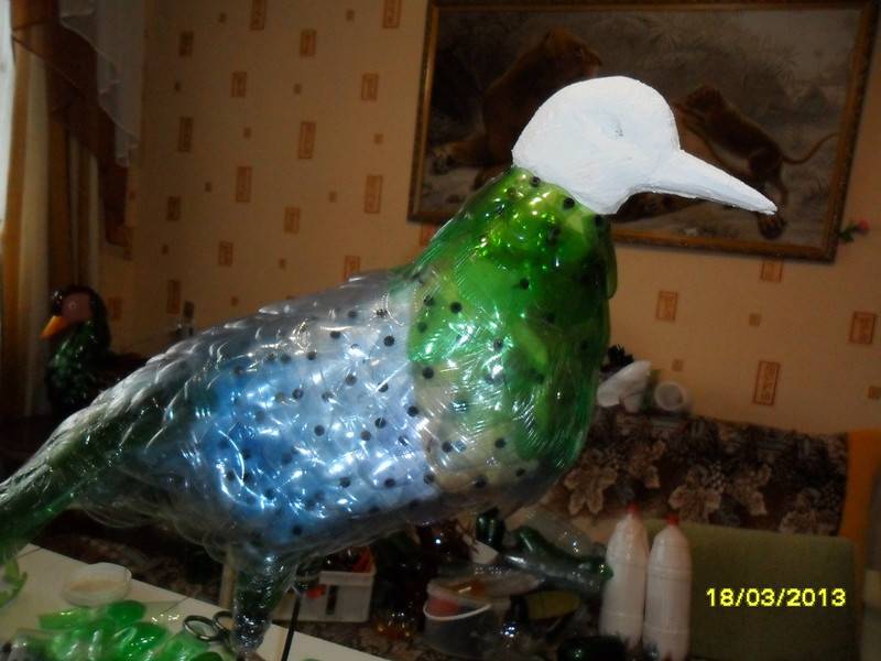 Мастер класс: жар-птица из пластиковых бутылок своими руками на примере изготовления белого павлина