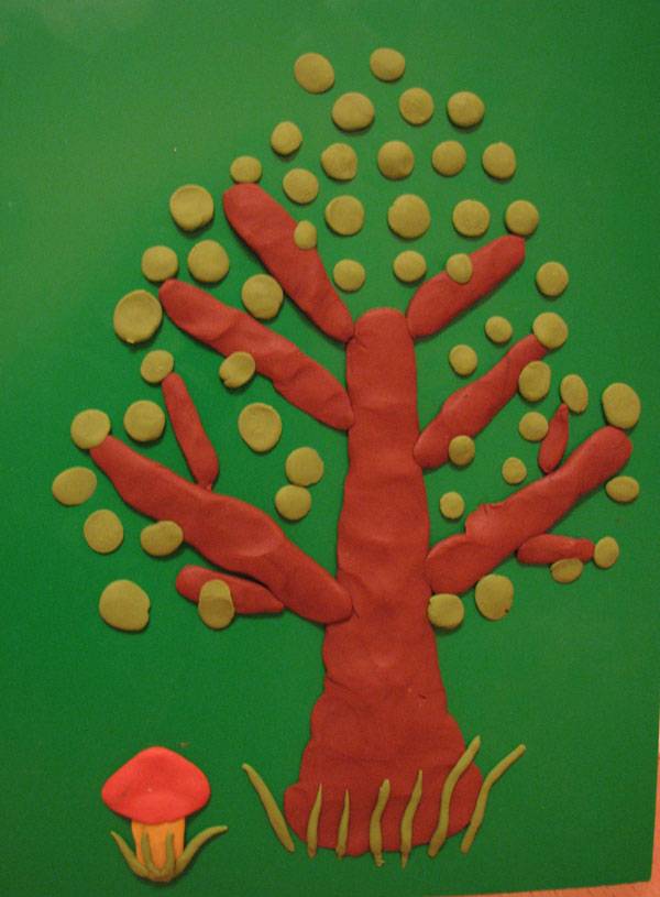 Красивая аппликация — осеннее дерево из пластилина на картоне: мастер-класс для детей с инструкцией и фотографиями