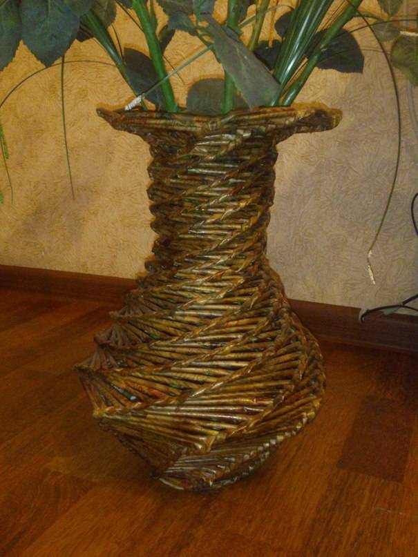 Поделка изделие плетение ваза под цветы и мк дна трубочки бумажные