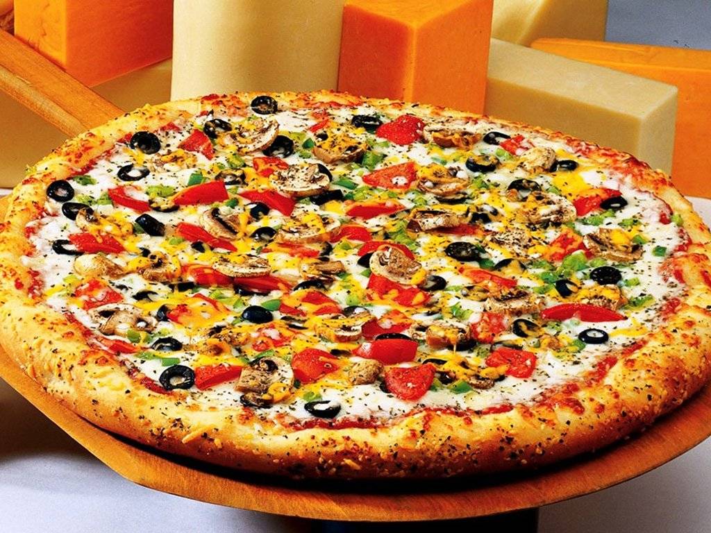 Домашняя пицца: 10 небанальных рецептов, которые легко повторить — wonderzine