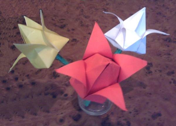 Цветы оригами: пошаговая инструкция по созданию тюльпанов, лотоса, ирисов, роз, нарциссов. топ-80 идей и мастер-классов по созданию модульных цветов. интересные кусудамы и модульные букеты