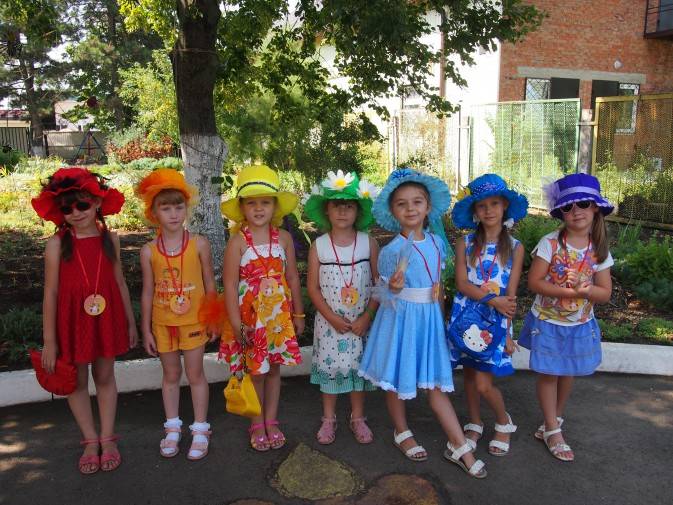 Конкурс летних шляпок в детском саду фото