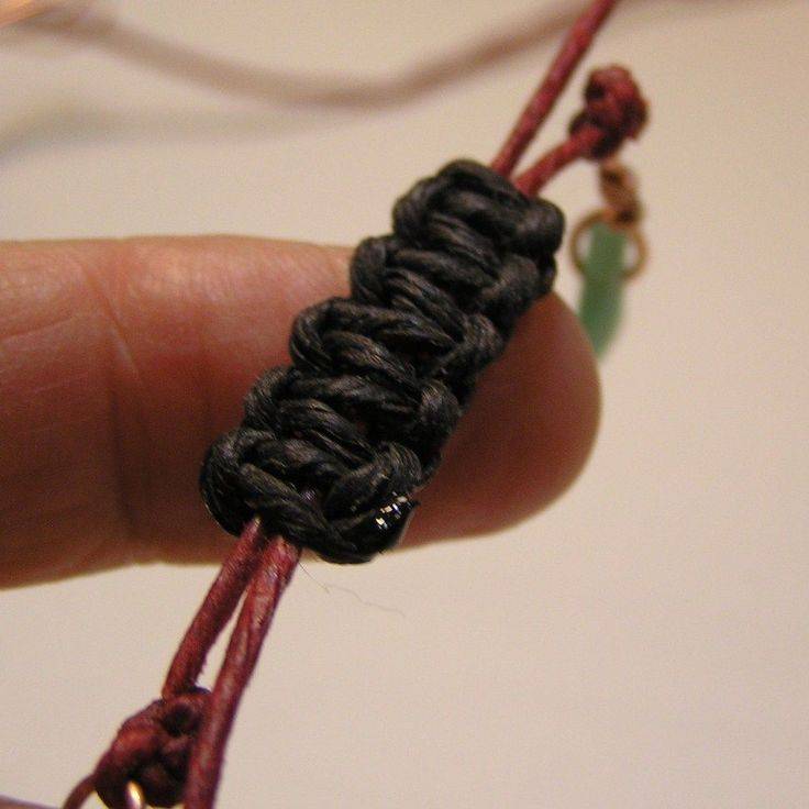 Как завязать веревочный браслет. как завязать узел: варианты на браслете между бусин и на фенечке