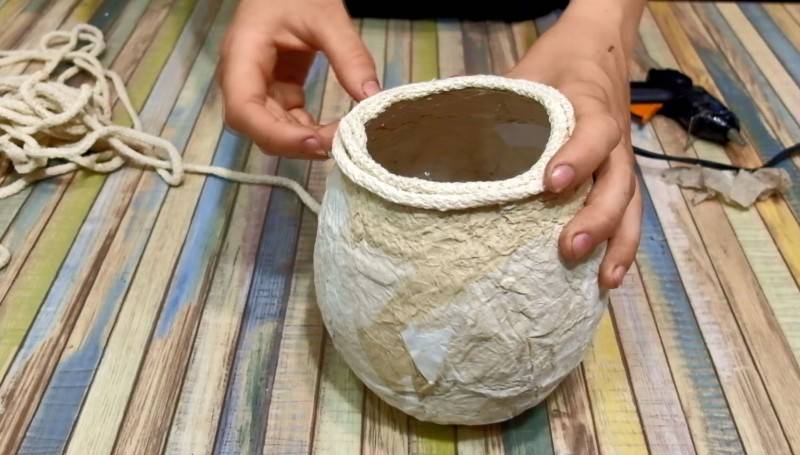 Как сделать вазу своими руками из подручных материалов: инструкции с фото и описанием работы