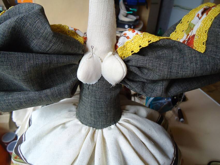Мастер-класс поделка изделие шитьё кукла-грелка на чайник ну очень простая капрон пряжа ткань