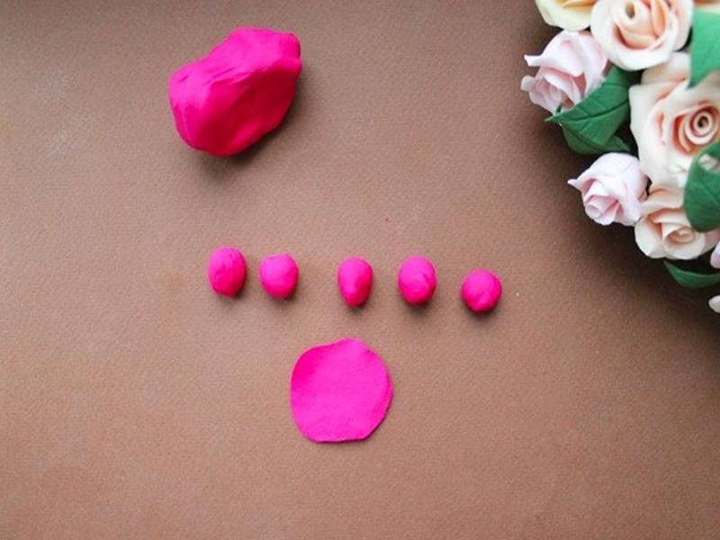 Лепка цветов из полимерной глины: делаем сердце из роз | крестик