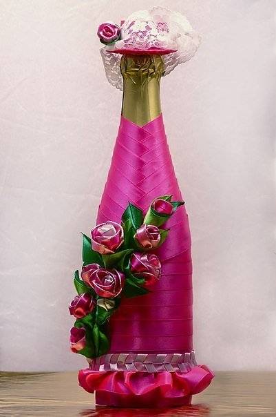 Бутылка, украшенная своими руками: декорирование конфетами и макаронами, бутылки к Новому году и на 23 Февраля