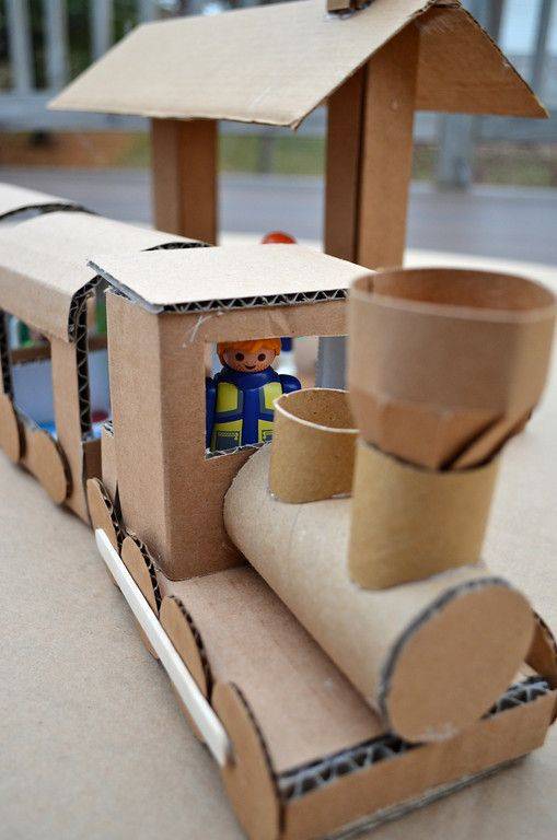Как сделать паровоз из картона. как сделать паровозик из картона своими руками для детей