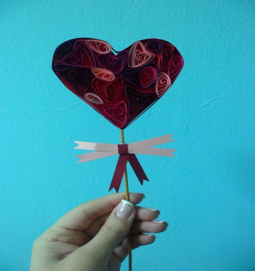 Валентинки своими руками: кружевные сердечки из бумаги в технике Квиллинг