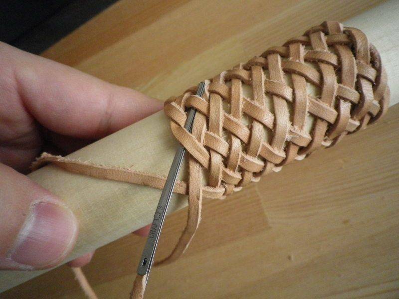 Браслет из кожаного шнура своими руками – как сделать браслет из плетеного кожаного шнура — резной палисад