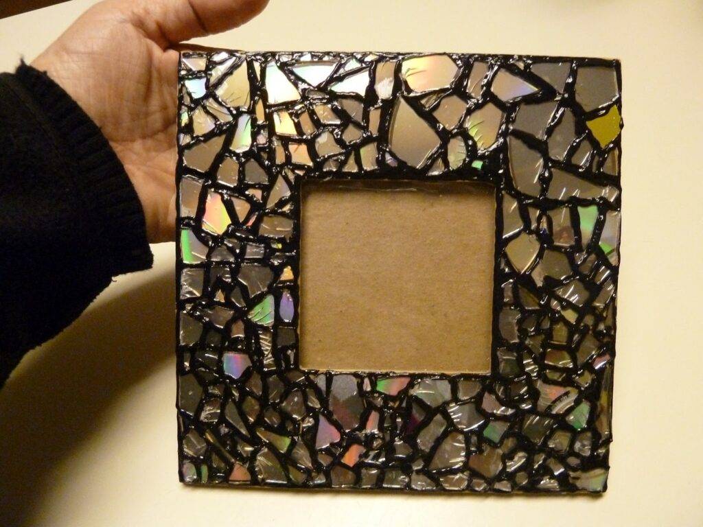 Рамка для зеркала своими руками (100 фото): пошаговый мастер-класс изготовления, варианты оформления, выбор материалов