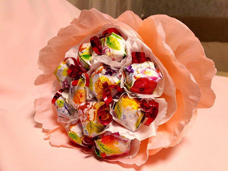 Как собрать сладкий букет из конфет своими руками — пошаговая инструкция с фото идеями