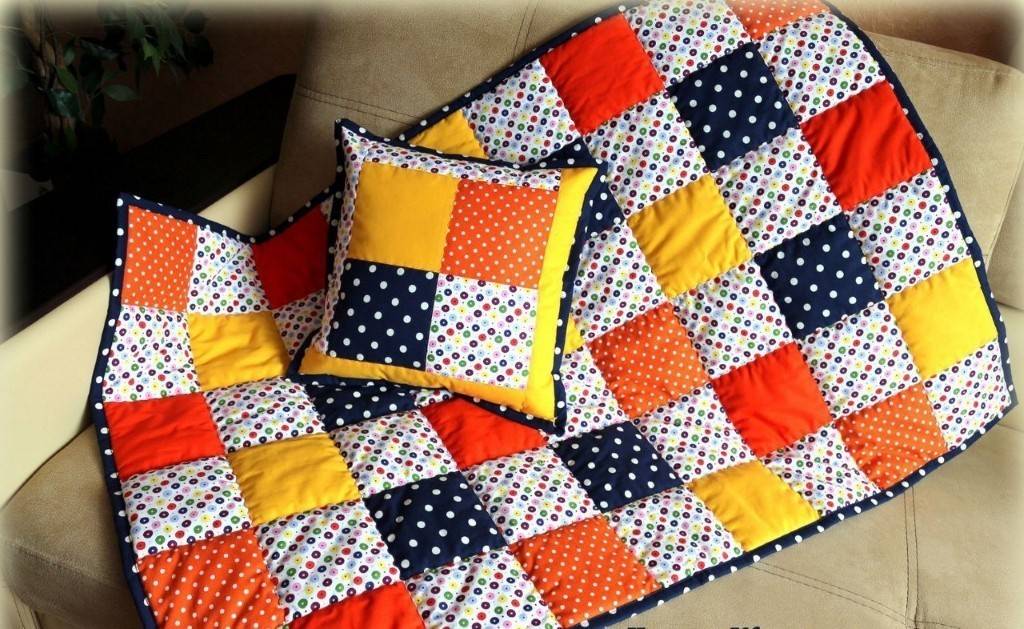 Лоскутное одеяло: стильная вещь в технике пэчворк
