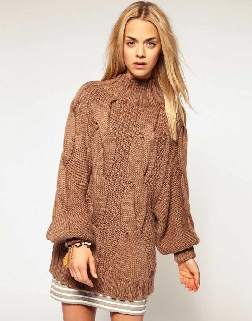 Стильный вязаный женский свитер
