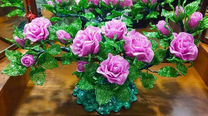 Роза из бисера — пошаговый мастер-класс изготовления своими руками стильных и красивых поделок (85 фото)