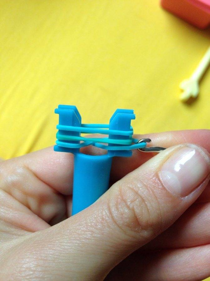 Кольца из резинок: плетем своими руками необычные аксессуары на станке или рогатке