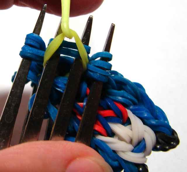 Плетение совы из резинок: как сделать с помощью рогатки, вилки и техники лумигуруми