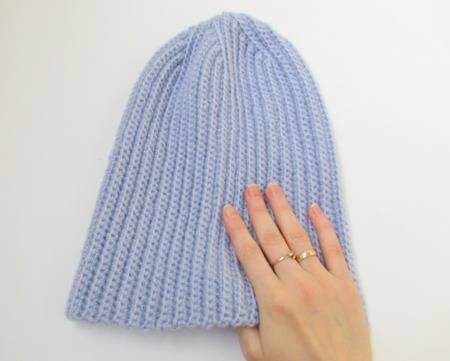 Модная шапка бини вязание для начинающих. как связать шапку бини крючком, спицами. схемы вязки шапок бини.