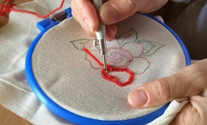 Полный урок по вышивке в ковровой технике