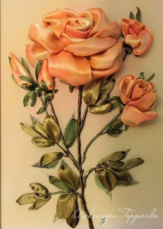 Вышивка розы лентами: пошаговые мастер-классы, инструкция по изготовлению бутонов и листьев
