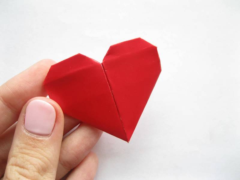 Как сделать сердечко из бумаги: 6 лучших схем оригами, идеи и пошаговые инструкции (фото + видео)