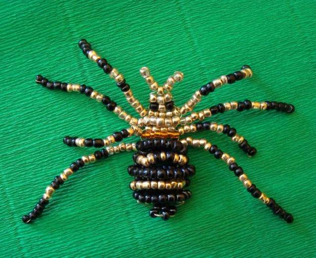 Мастер-класс плетения паука из бисера | фото, советы, инструкция