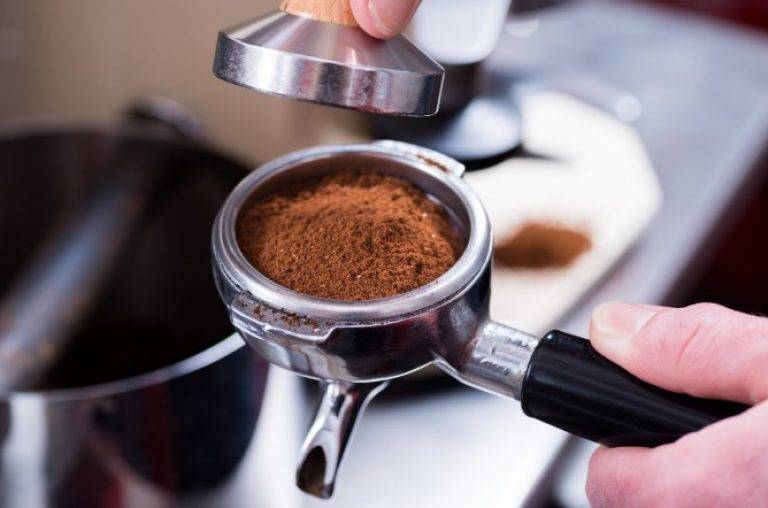 Как приготовить кофе в зернах в домашних условиях правильно