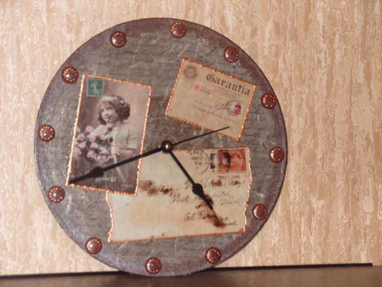 Diy: оригинальные настенные часы своими руками из морской гальки