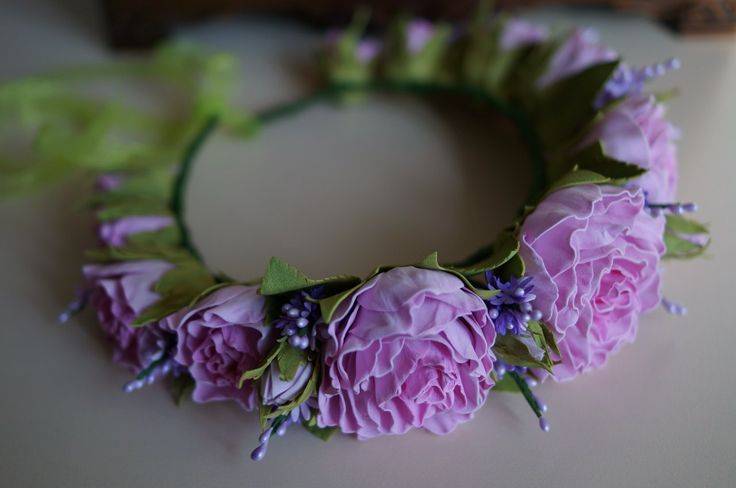 Как сделать венок на голову своими руками: плетение из живых и искусственных цветов, лент, на свадьбу или новый год