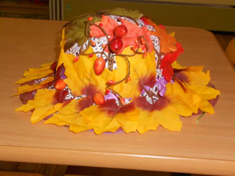 Осенняя шляпа-поделка – аксессуар для праздника в детском саду