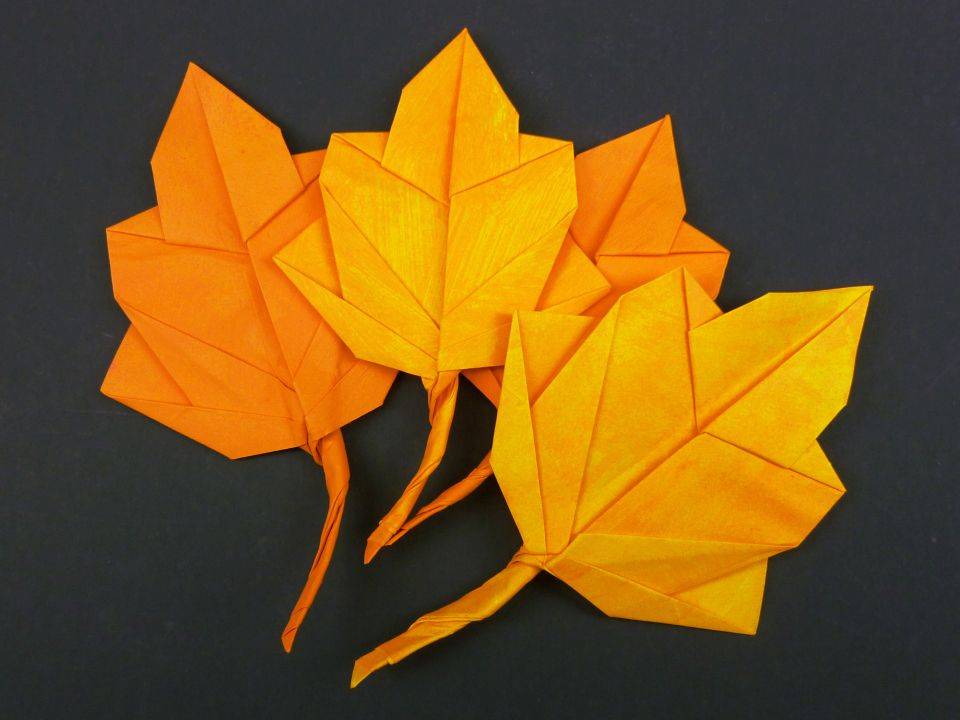 Осенние листья из бумаги + шаблоны и трафареты для вырезания