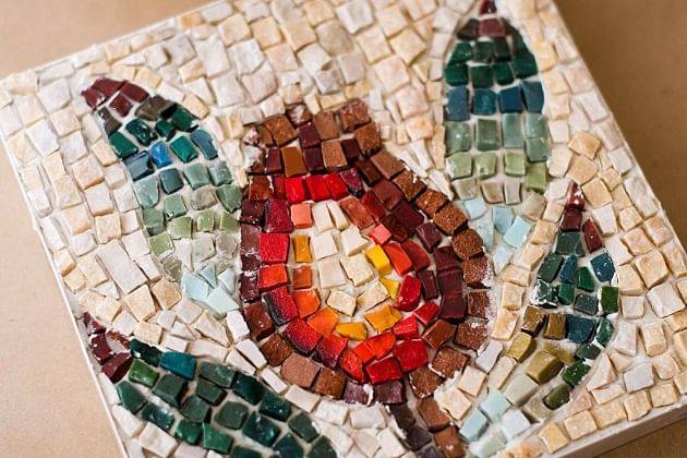 Стеклянная мозаика - применение в интерьере икак сделать своими руками.