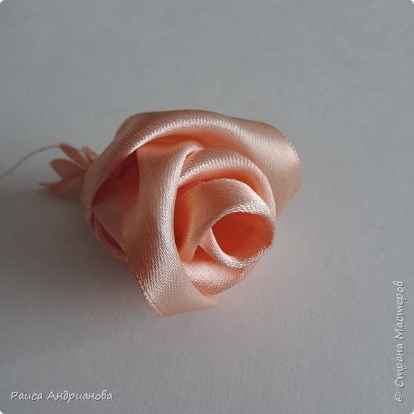 Поделки своими руками.роза канзаши.бутоны роз.заколка для волос.ribbon rose flower. – канзаши татьяна василюк