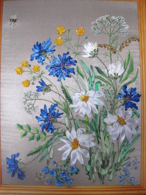 Вышивка лентами ромашки поэтапно для начинающих, скатерть и салфетки с узорами полевых цветов
