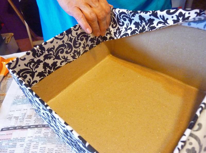 Как красиво обклеить коробку  как правильно завернуть и запаковать оберточной бумагой большую упаковку