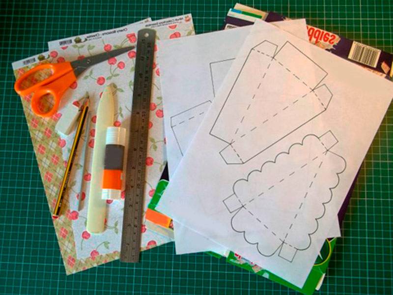 Торт из бумаги и картона с пожеланиями и сюрпризом своими руками: шаблон и схема