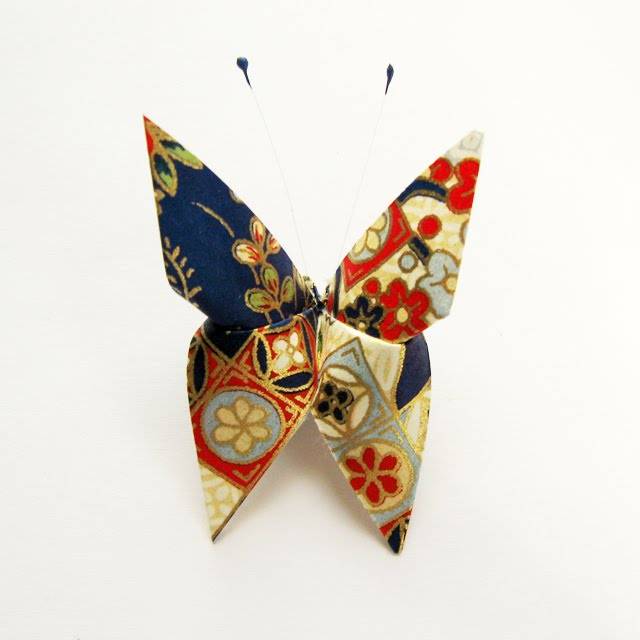 Бабочки своими руками | бабочка из бумаги, бабочки на стену, костюм, шторы
