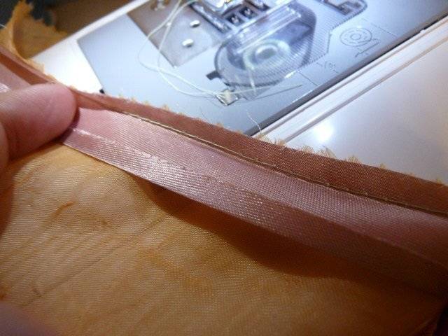 Как правильно пришивать косую бейку?