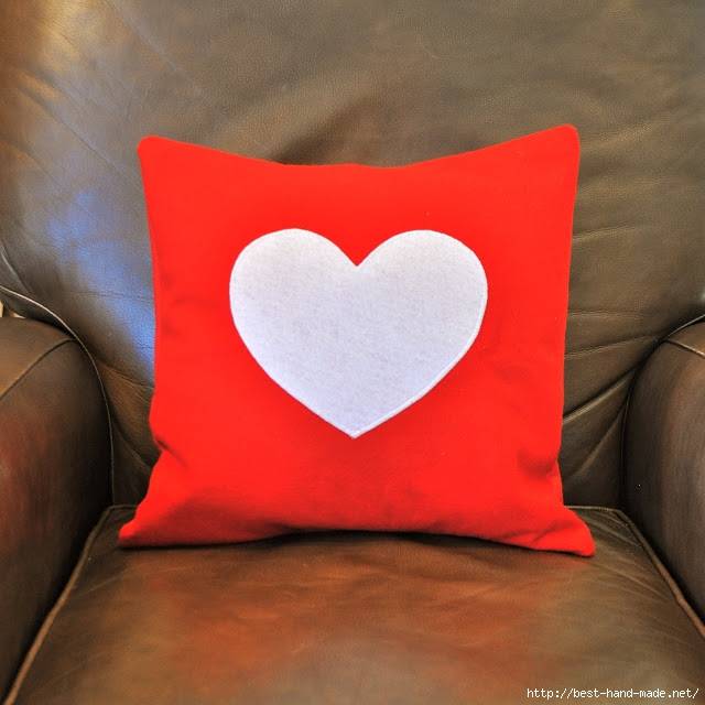 Трогательное признание в любви: подушка-сердечко своими руками. как сшить из ткани по выкройке?