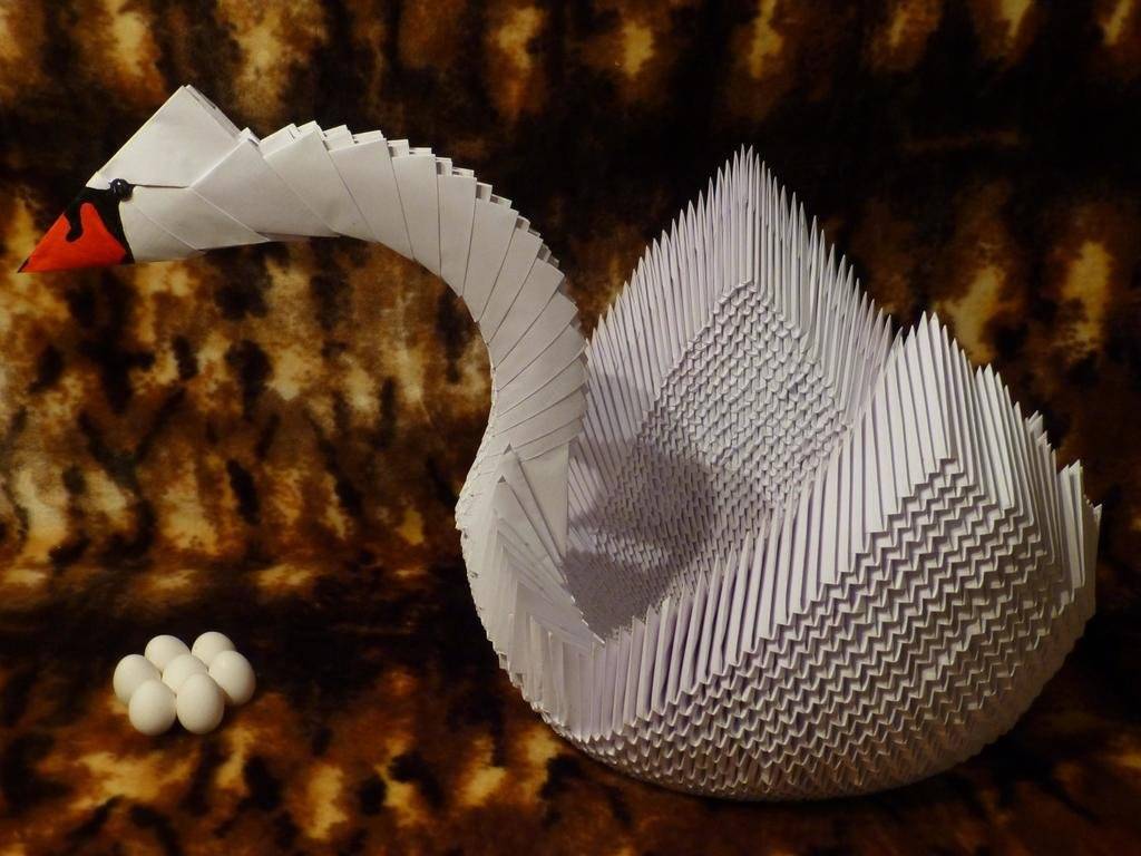 Лебедь из бумаги в технике оригами - подробное описание как построить объемную модульную поделку (185 фото)