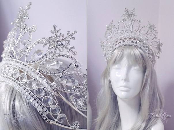 Гардероб мастер-класс новый год аппликация моделирование конструирование шитьё корона снежной королевы бисер картон кружево ленты проволока ткань