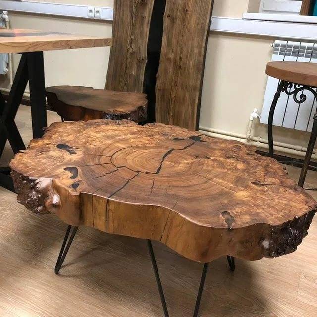 Чем заливают столы из спилов дерева?