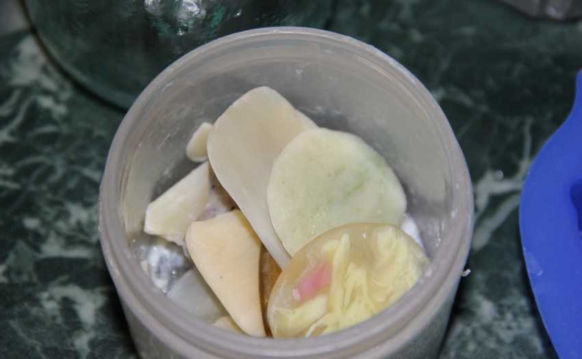 Как сварить мыло из обмылков в домашних условиях (фотографии приготовления прилагаются)