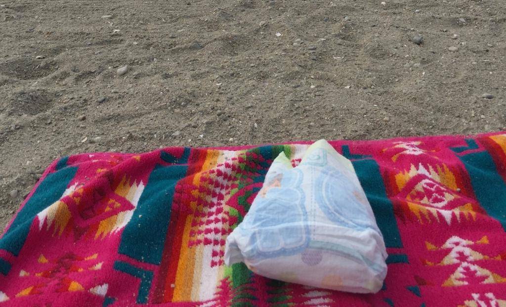 Летние лайфхаки: как спрятать телефон на пляже