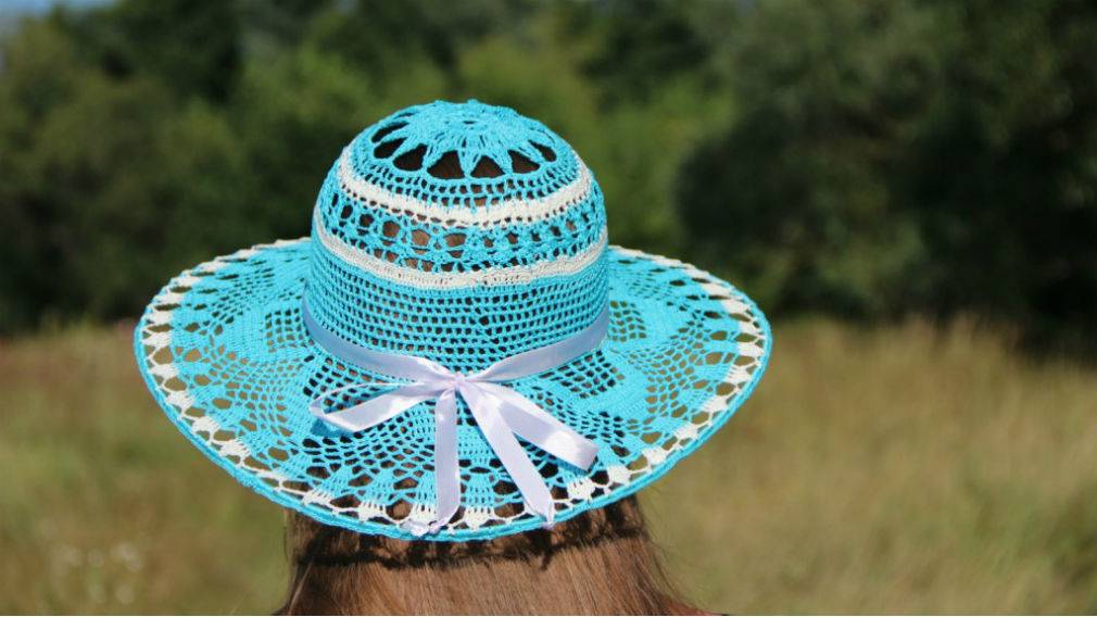 Вязаная крючком летняя шляпа с полями: защита от солнца и модный аксессуар!