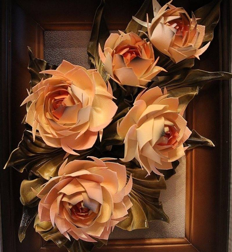 Розы из кожи - объемная картина - совместное творчество