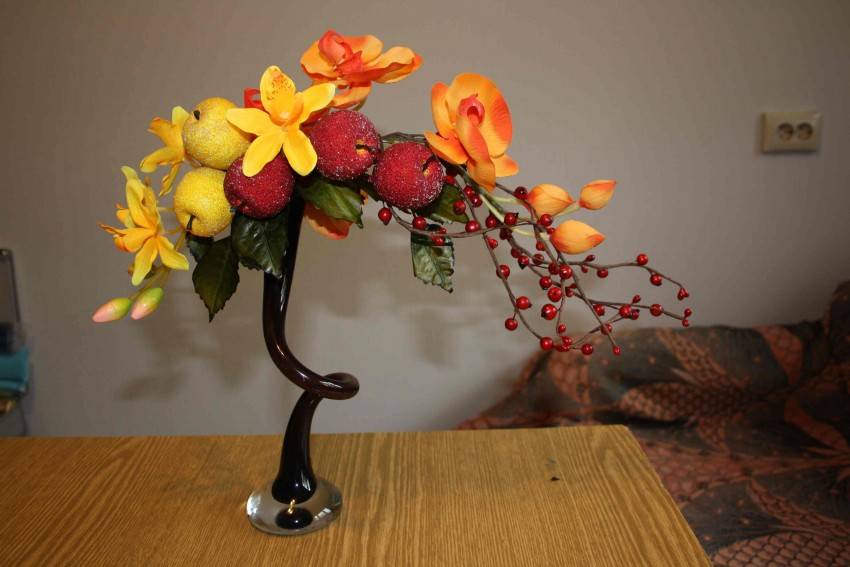 Искусственные цветы в интерьере: 195+ (фото) букетов, композиций