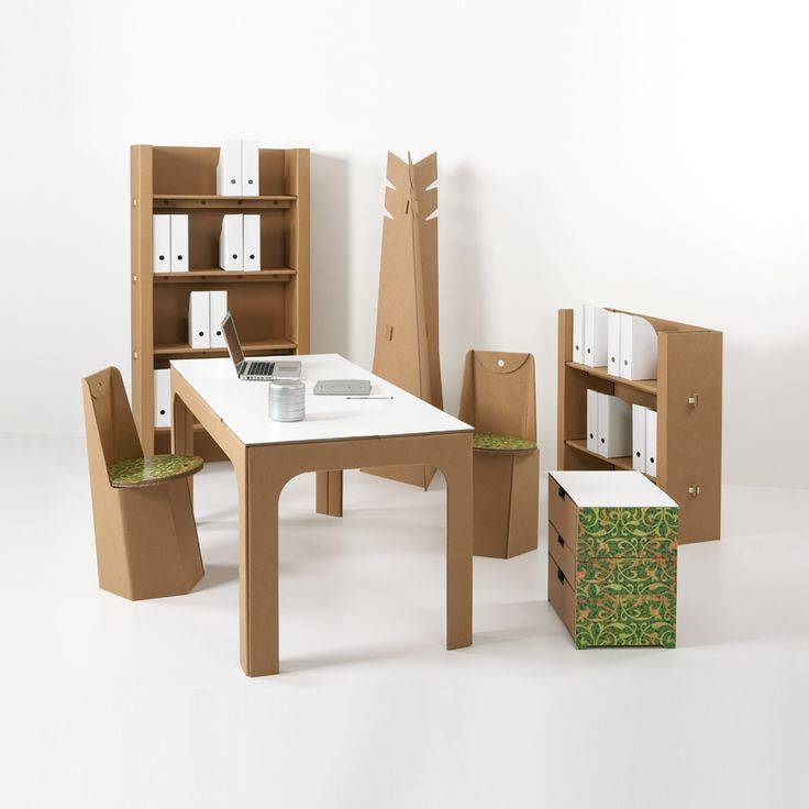 Делаем эконом мебель из картона: стол, полки для книг и обуви