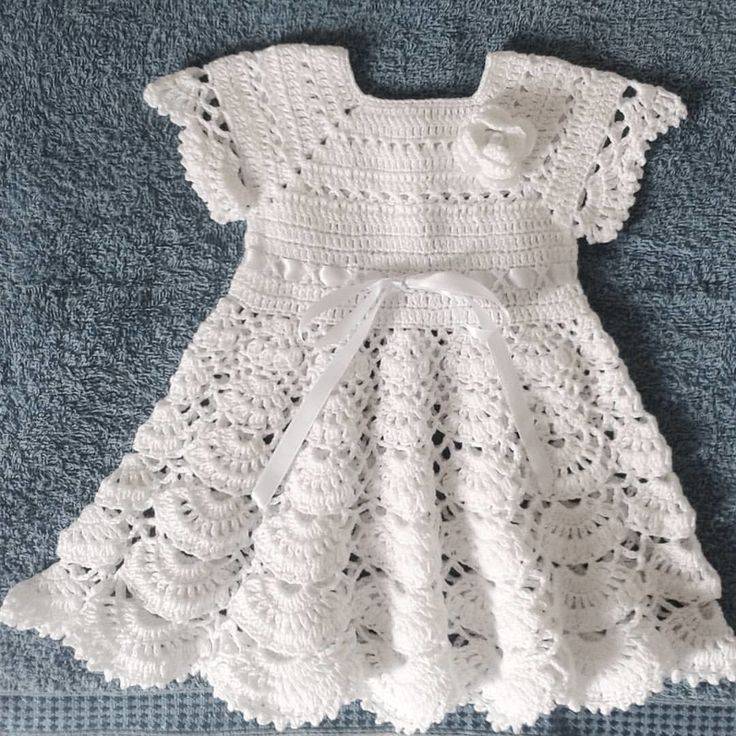 Как связать красивое детское платье? схемы вязаного платья спицами и крючком