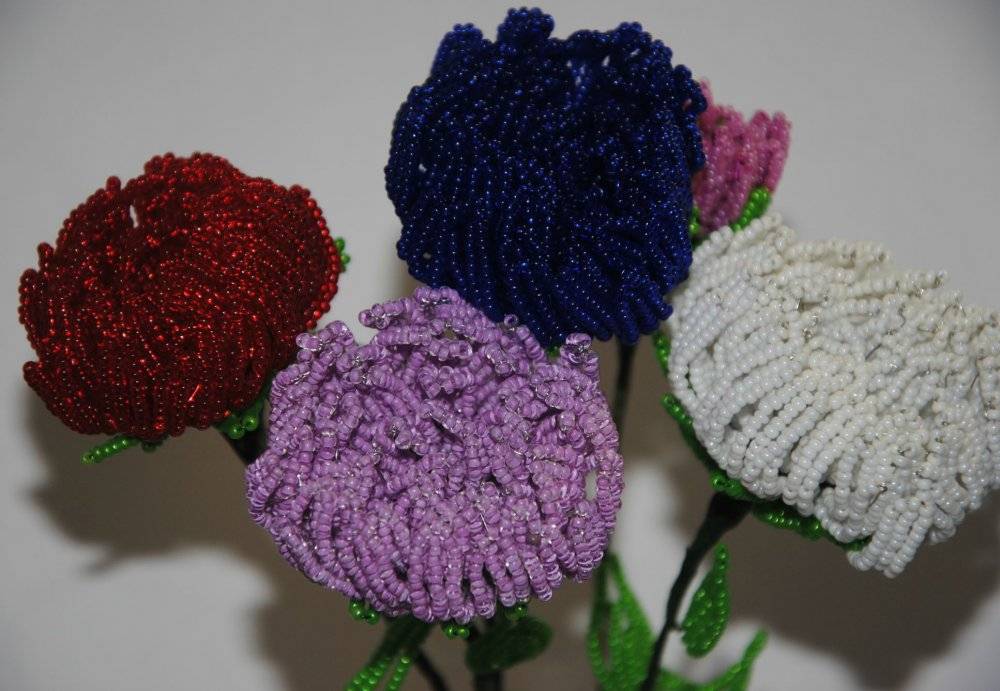 Цветы из бисера поэтапно своими руками: схемы плетения, лучшие идеи с фото. пошаговый мастер-класс изготовления поделок из бисера